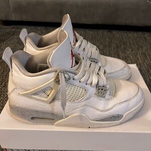 Air Jordan 4 Retro “White Oreo”